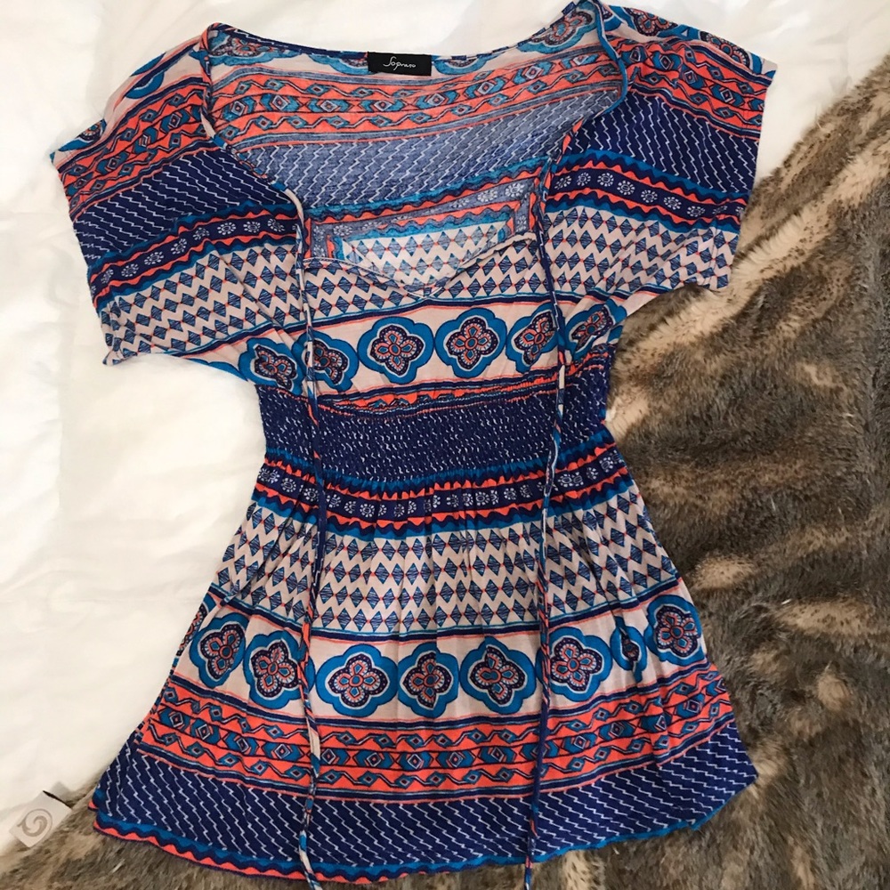 Colorful Eye Catching Top! - Picture 4 of 5
